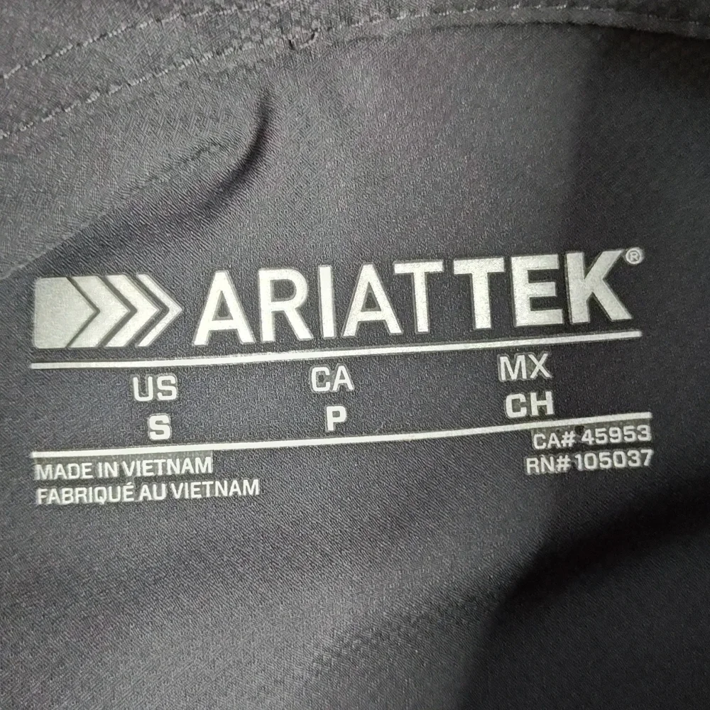 Ariat VentTek Outbound Classic Fit Long Sleeve Button-Up Shirt